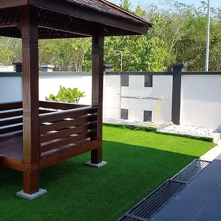 Jauzara Homestay Berkolam Renang Port Dickson Exterior photo