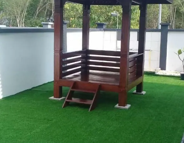 Jauzara Homestay Berkolam Renang