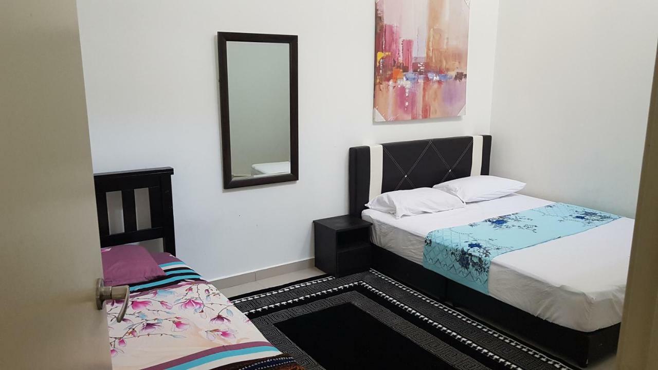 Holiday home Jauzara Berkolam Renang