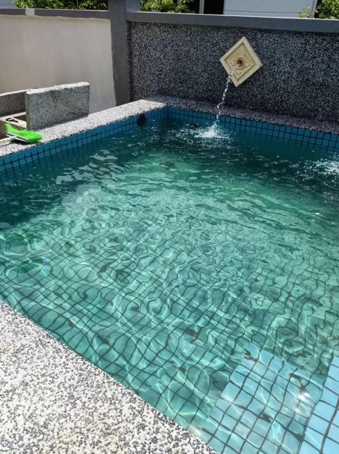 Holiday home Jauzara Berkolam Renang Port Dickson