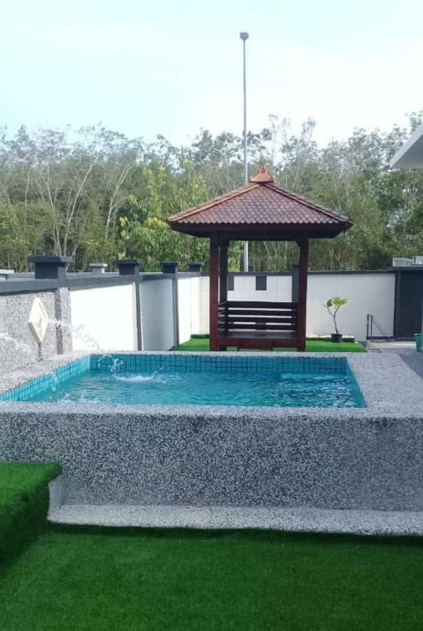 Holiday home Jauzara Berkolam Renang